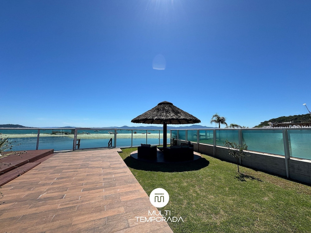 Dream House Frente Mar - Ponta das Canas