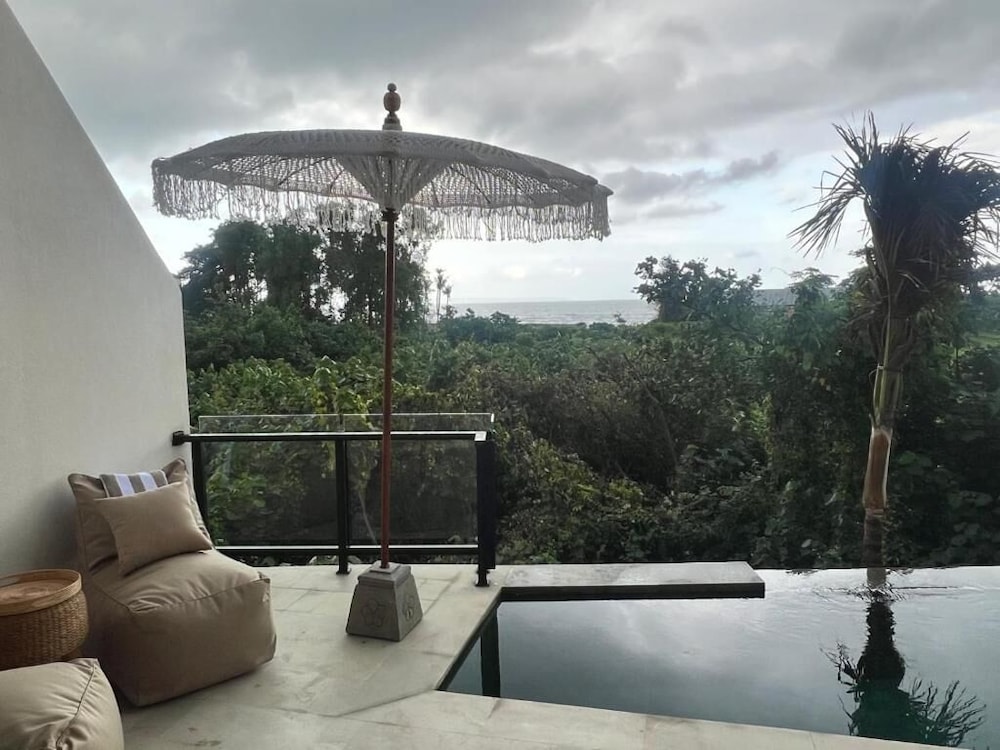 The Bali Manor Collection