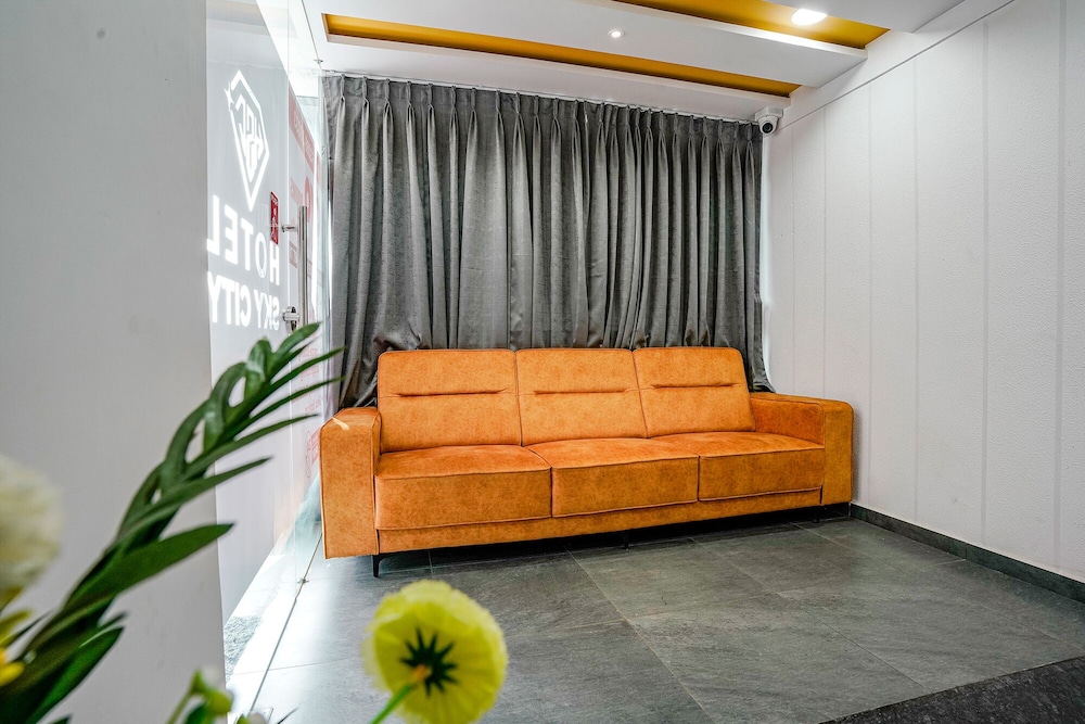 Hotel Skycity Premium AC Room in Surat