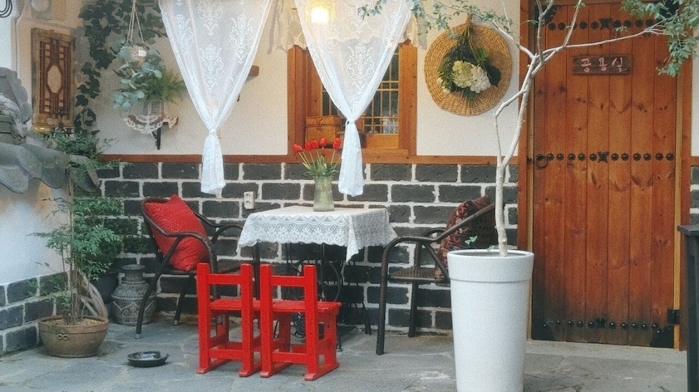 Gangneongjeon Hanok Stay