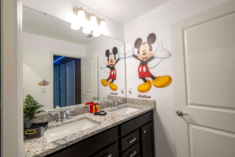 Simply Amazing 5BR Chic Retreat Themed Fun Style
