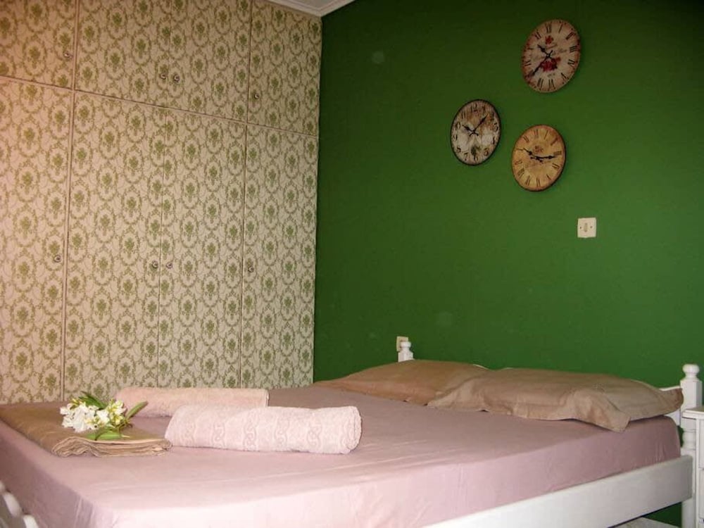 Kalamata s Handmade Apartment