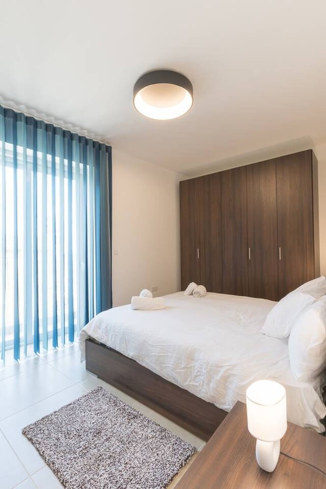 Property With Pool Access - Xaghra Near Marsalforn