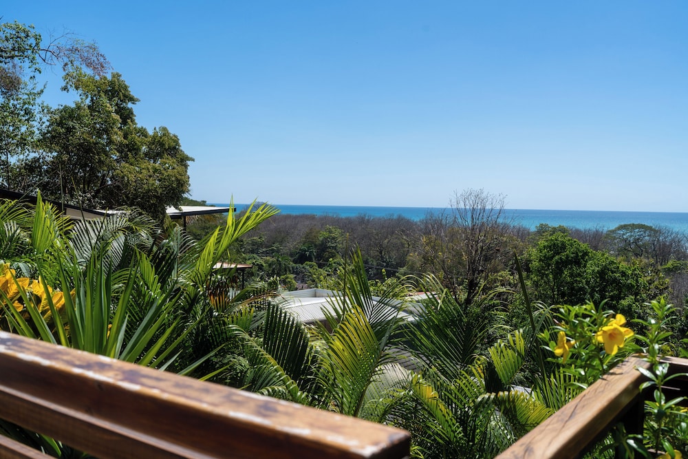Sea View Paradise Retreat by Sea N' Rent