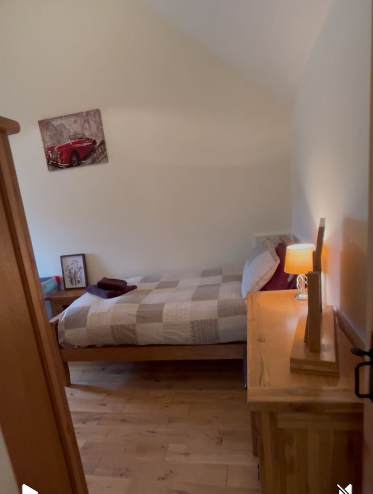 Cozy Grofftau Cottage in Ystrad Meurig