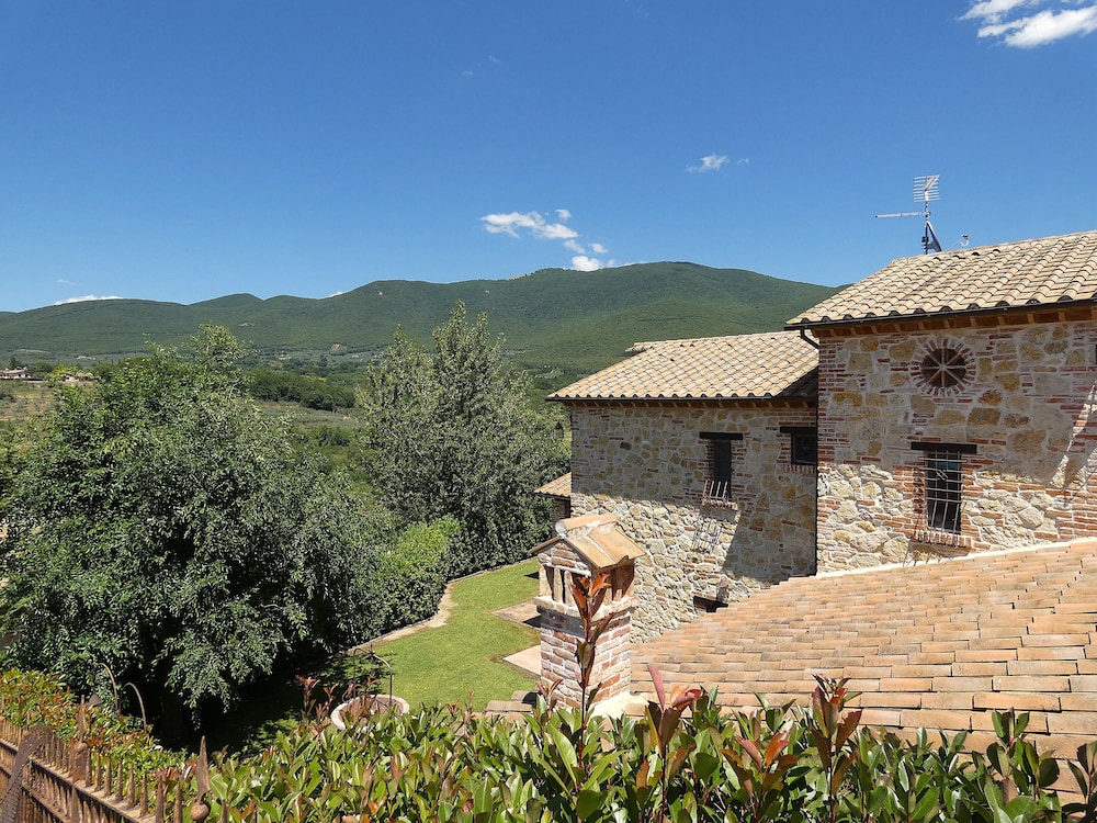 I Escape to Umbria, Quiet