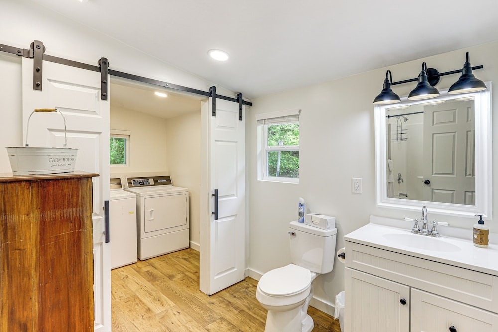 On-site Pond & Creek: Serene Cabin by Caesars Head