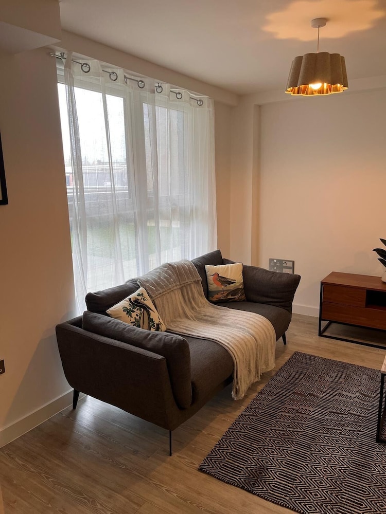 2 Bed Apartment in Salford