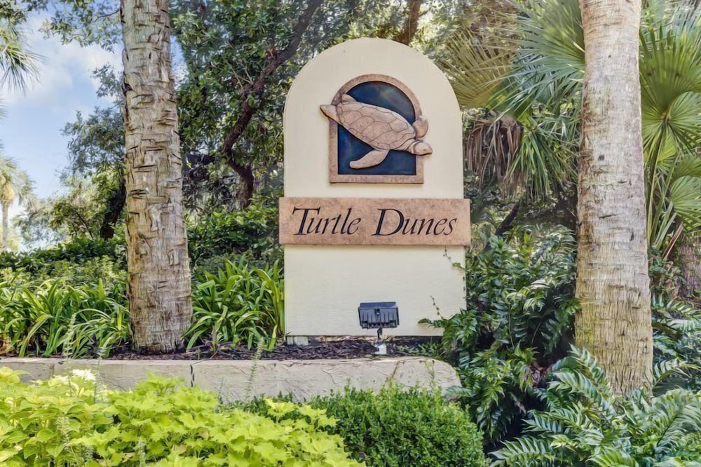 1812-turtle Dunes view 3