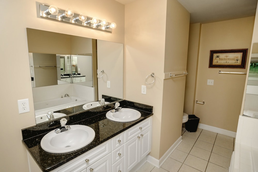 Bermuda Breeze D Holiday Home 8 bedroom By Affordable Large Properties