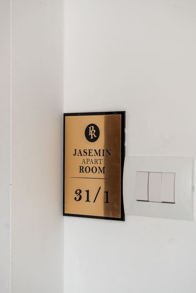 Expansive Apartment With Beach Access - Jasemin
