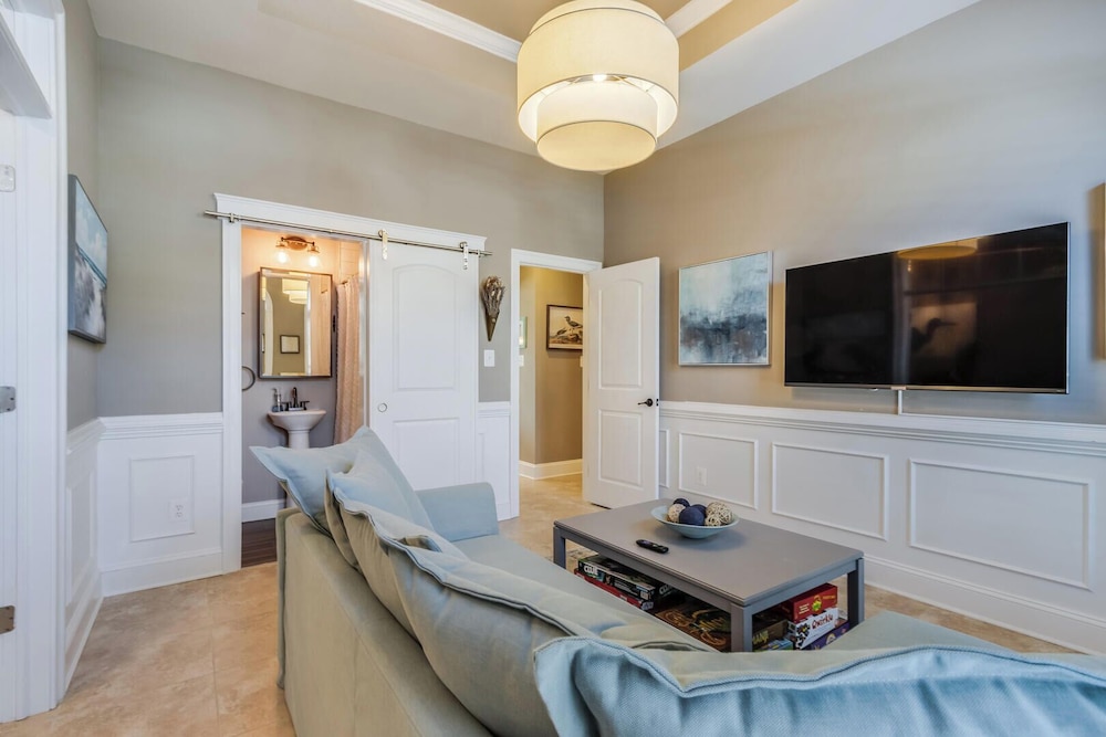 Gloucester Drive 41300