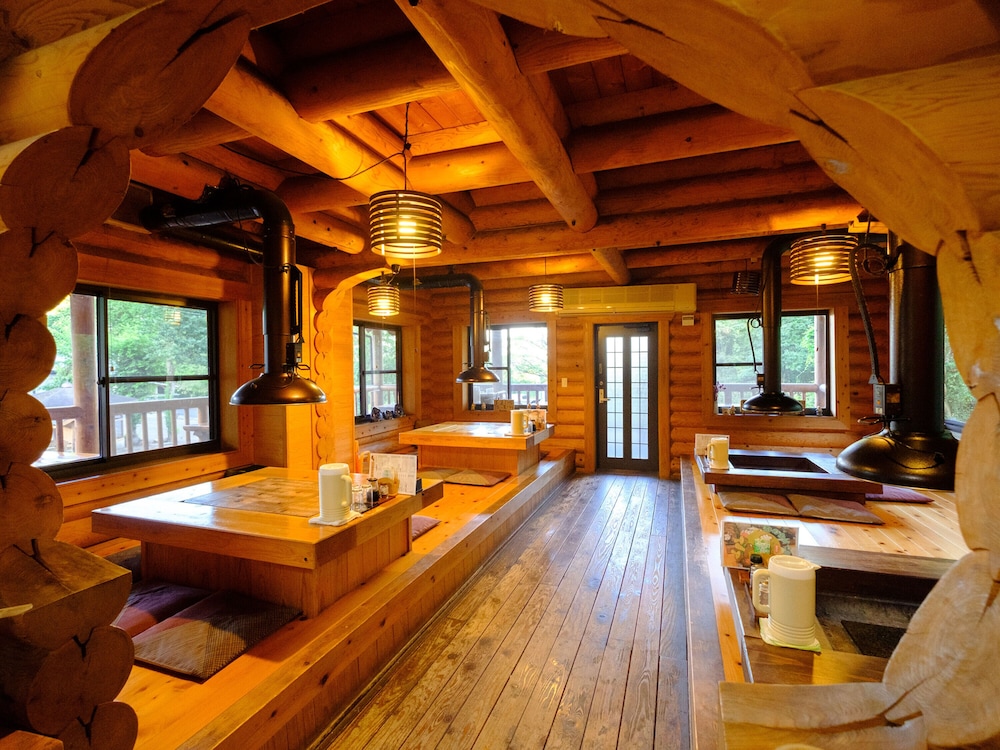 Log Cabin Kinoko No Sato
