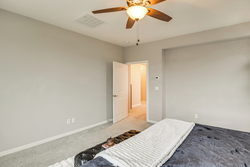 11 Mi to the Strip: Quiet Home in North Las Vegas