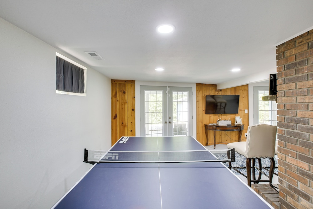 3,000-sq-ft Home < 7 Mi to Barren River Lake