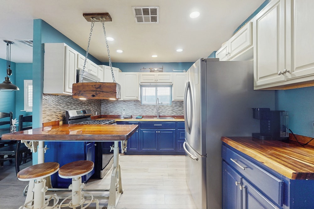 Home in Great Location - AC, W & D, Dog Friendly