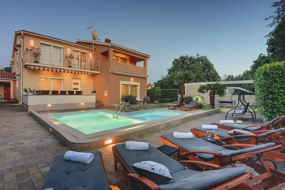 Villa Marina Istria Nearby Pula - Crovillas