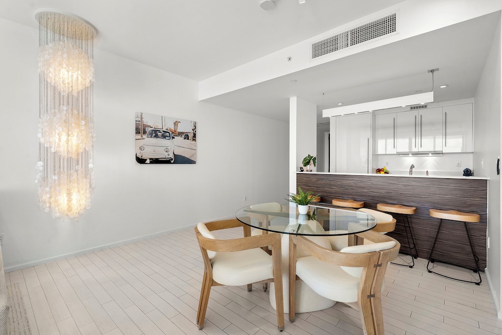 Luxury Vacation Rentals in South Beach by LRMB