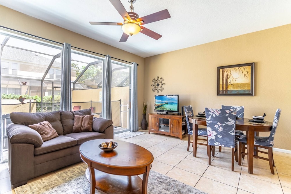 7669 Windsor Hills