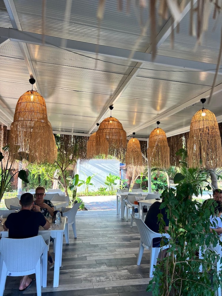 Alicra Otel Çıralı - Image 11