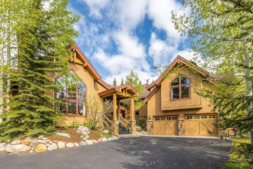 Peakside Escape 178 3 Bedroom Home