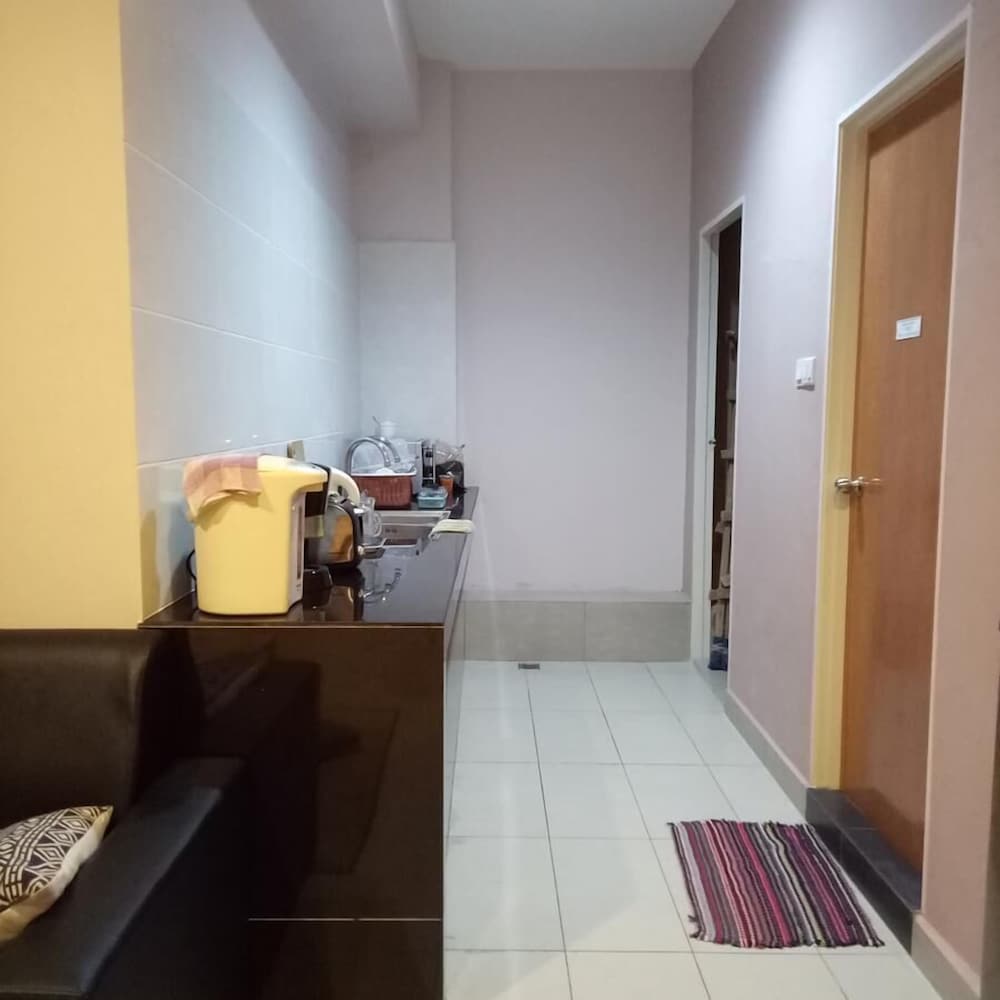 HOOD - Hostel