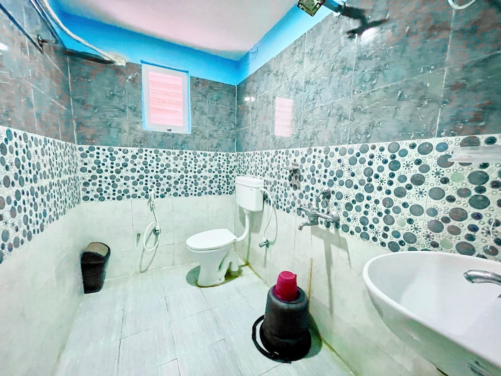 Hotel President Inn -near Temple & Beach