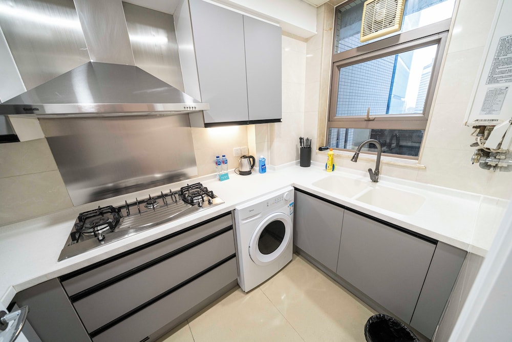Tyms  1BR APT Hongqiao Yucui Garden