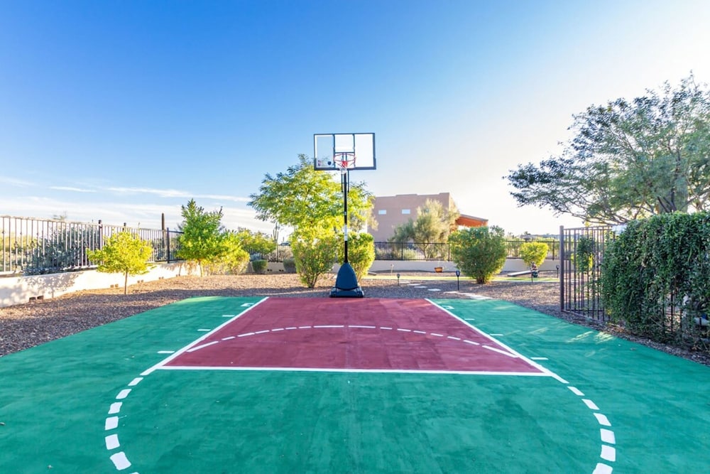 Desert Foothils Rustic Resort Oasis w Pool Spa