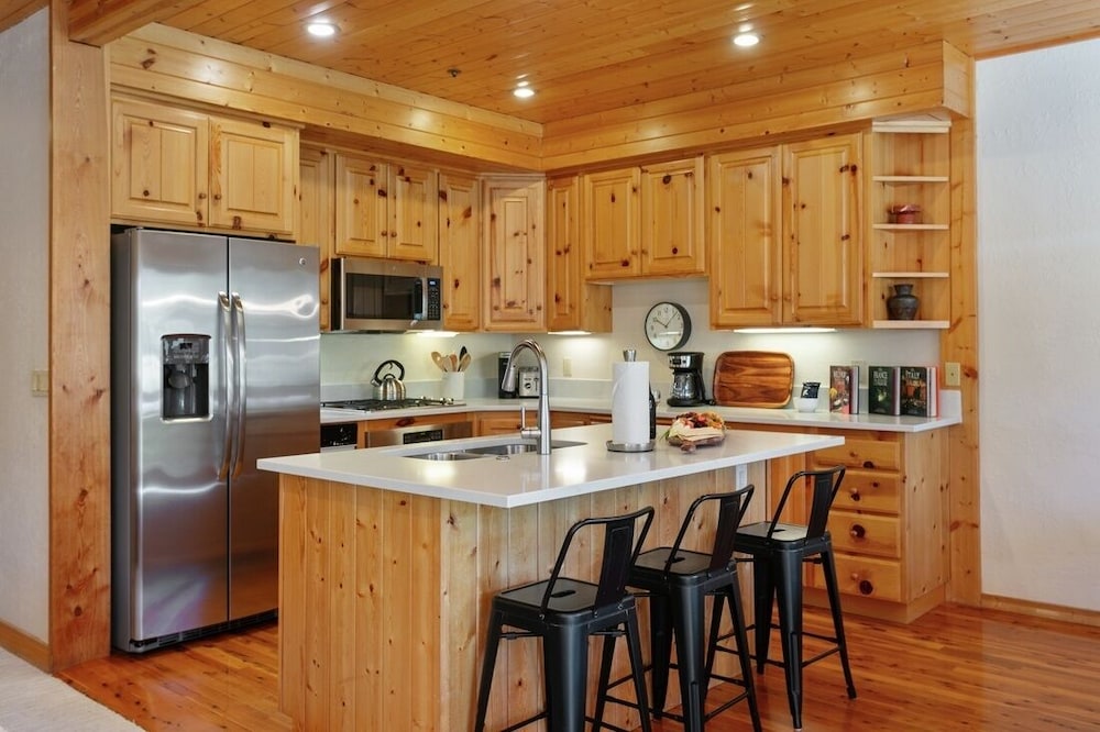 301 - Three Bedroom with Spa Bristlecone 3 Condo