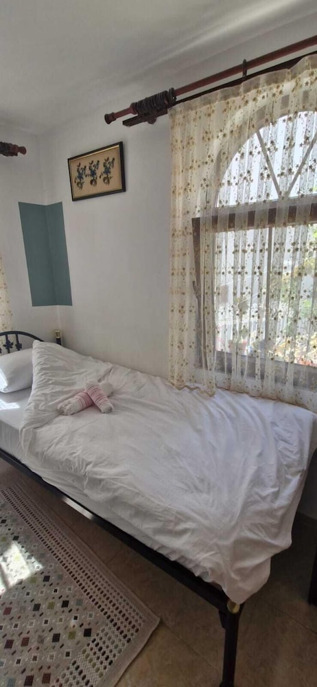 ŞİİRLİ PANSİYON