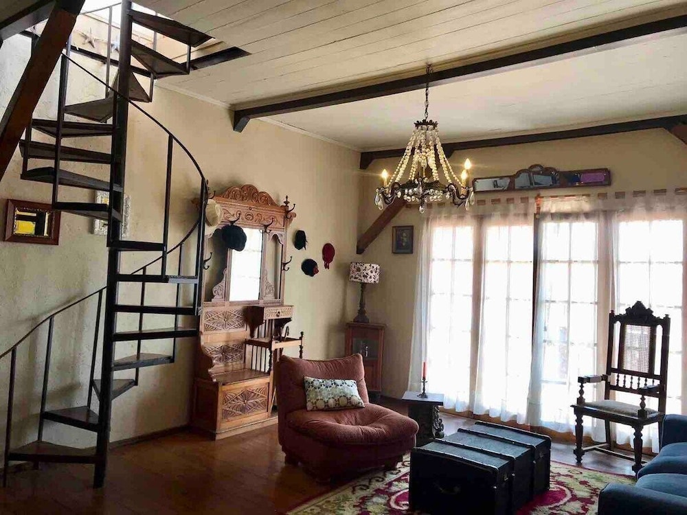 Casa porteña en cerro Artilleria
