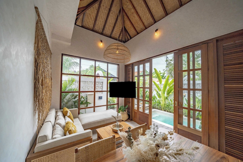 Villa Taman & Villa Serai Kedungu