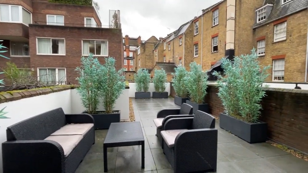 outdoor bbq area
