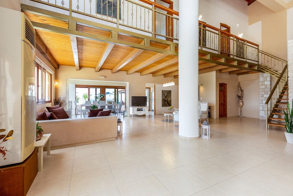 Golden Sand Beach Villa Villa