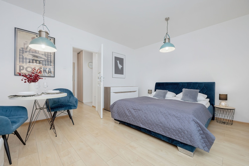 Studio Near The PGE Stadium by Renters