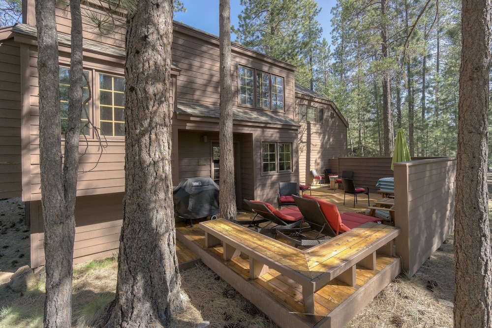 Diamond Peak 2 3 Bedroom Home