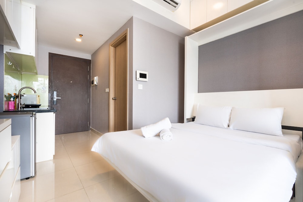Annie Apartment - Rivergate Resident