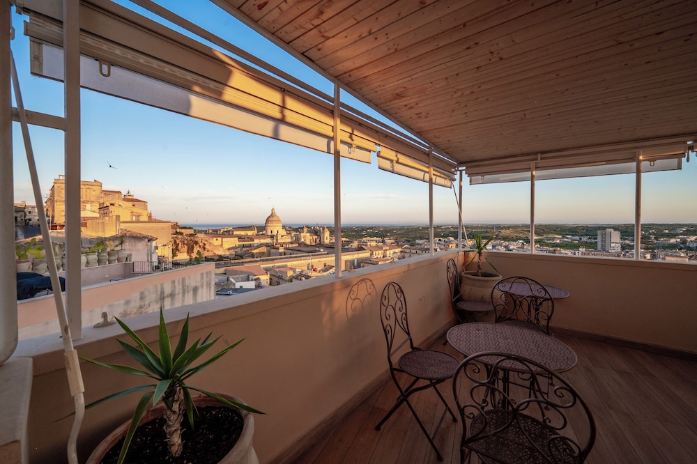 Panorama Suites Noto