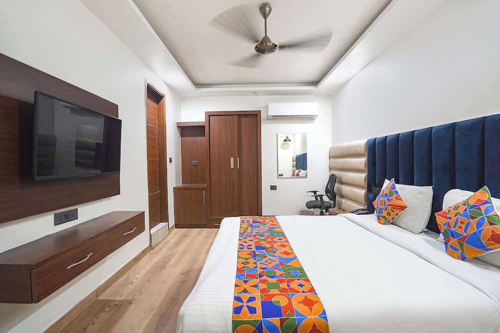 Fabhotel Golden Eye Inn