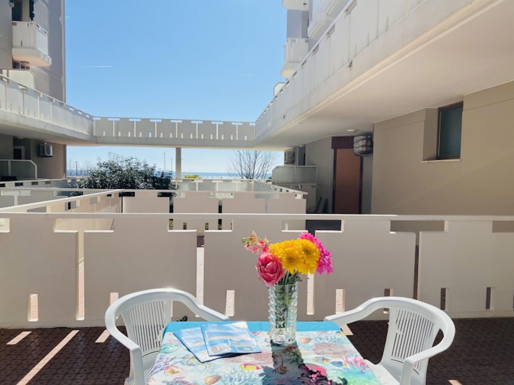 Seafront Residence With Terrace