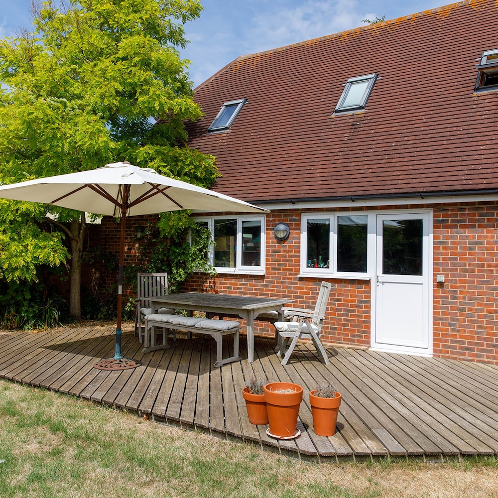 Secluded Rural Retreat Close to Beach - Sleeps 12 view 5