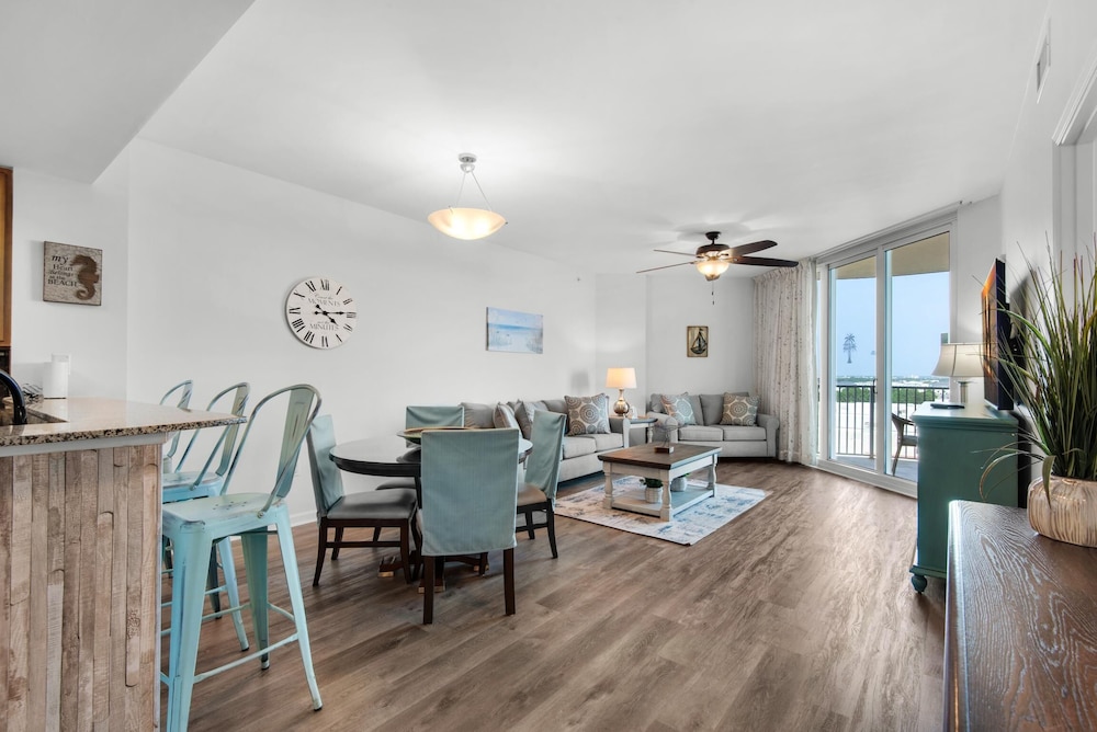Palms Resort #1808 Jr 2BR
