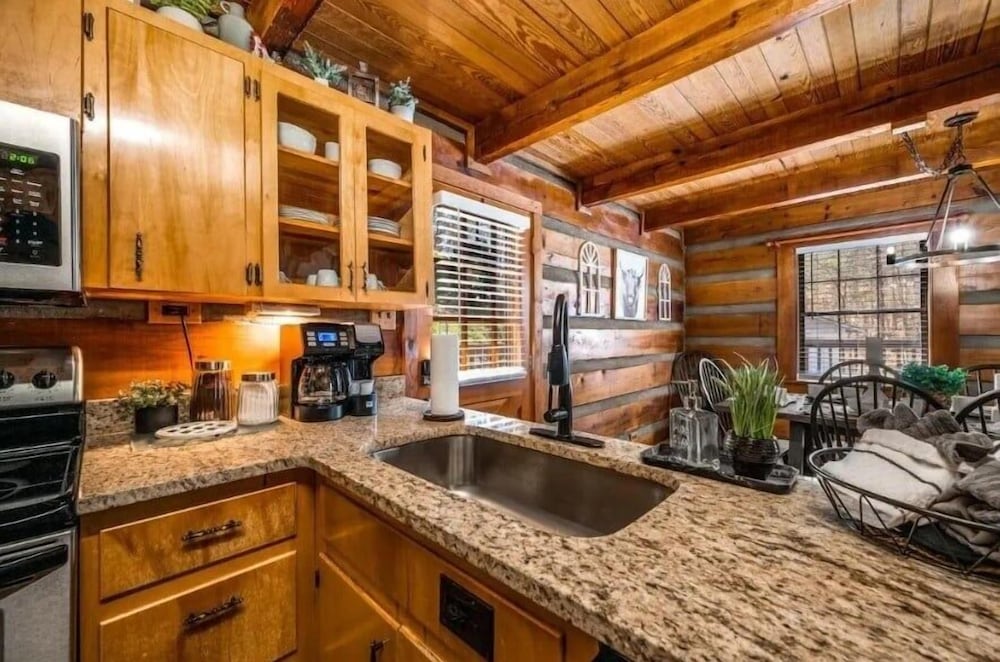 Hidden Acres Lodge 3 Bedroom Cabin