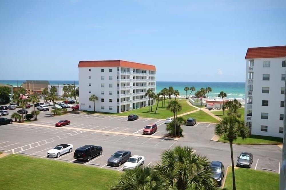 255 El Matador 1 Bedroom Condo