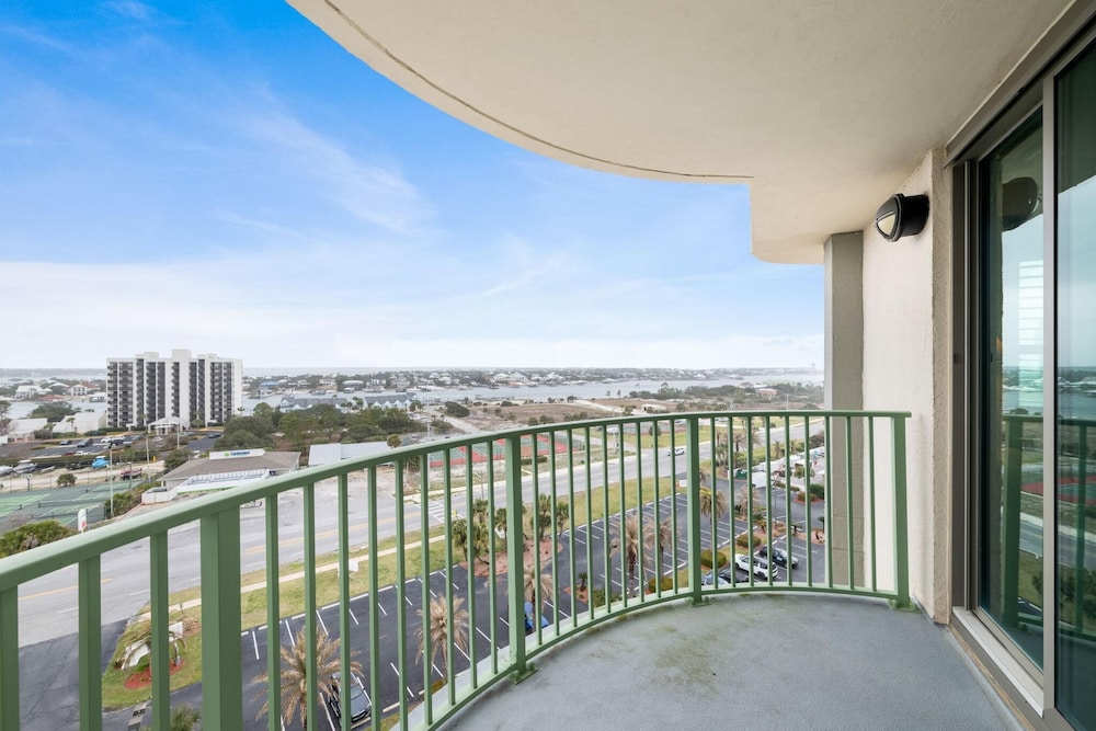 Perdido Towers West 1005
