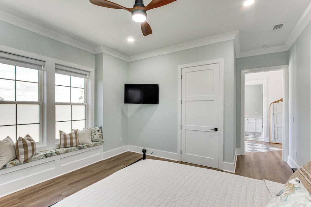 Luxury Beachfront Living! Epic Ocean Springs Home