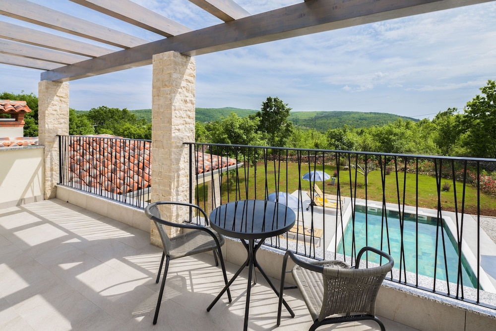 Villa Fortuna Nearby Labin - Crovillas