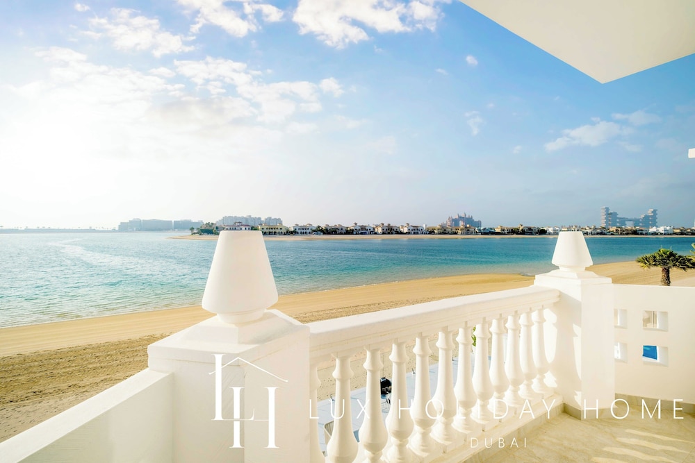 LUX The Ultimate Island Palm Villa