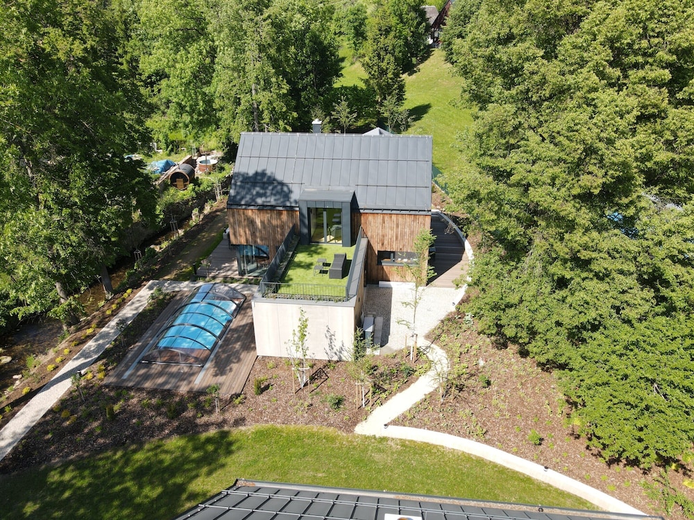 Villa in Cerny Dul With Pool & Sauna